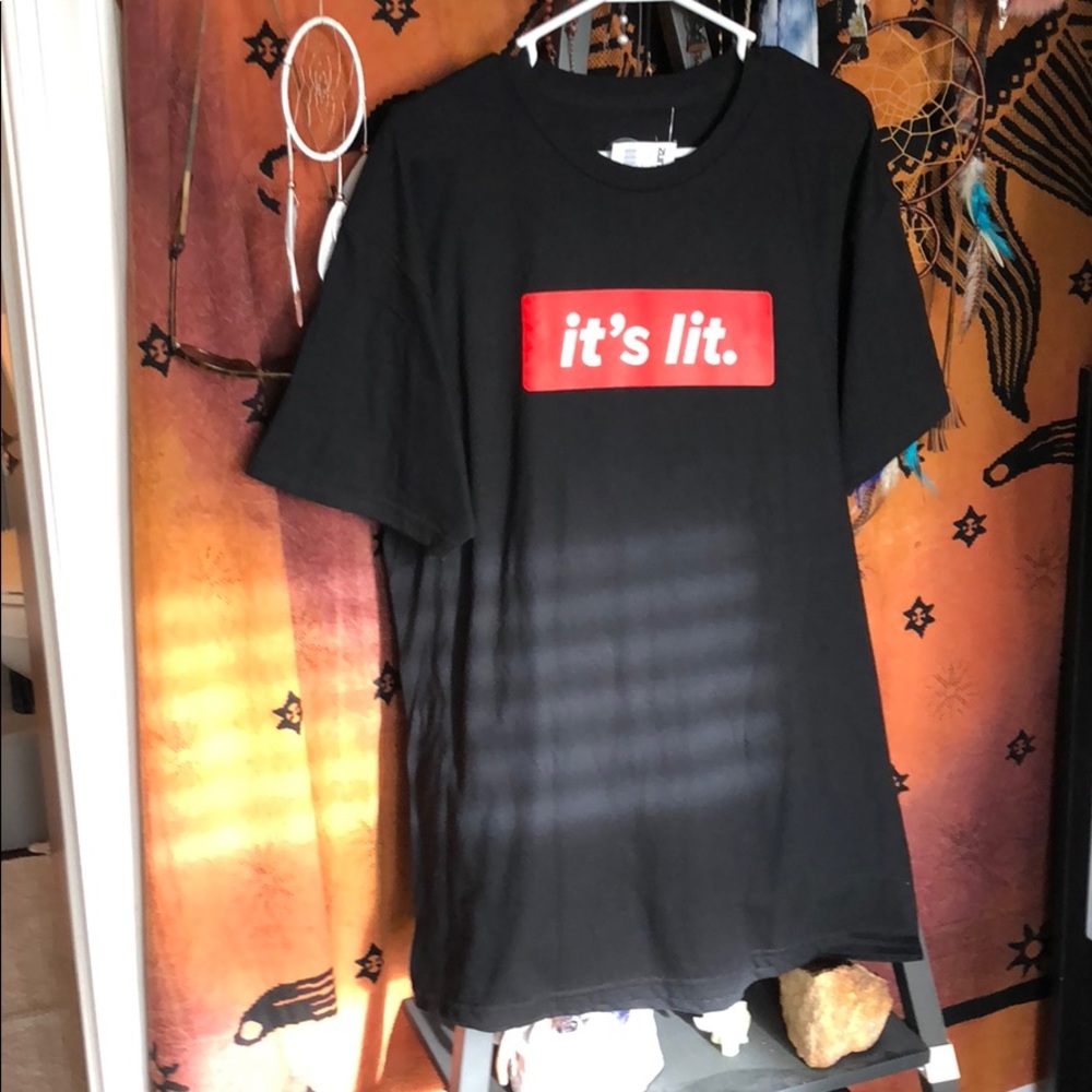 men’s graphic tee